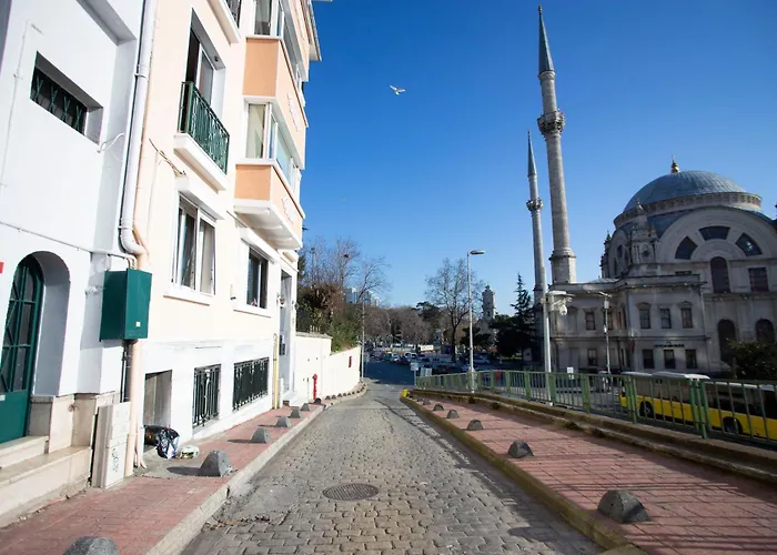 Apartment Hip Waterfront With A Striking View