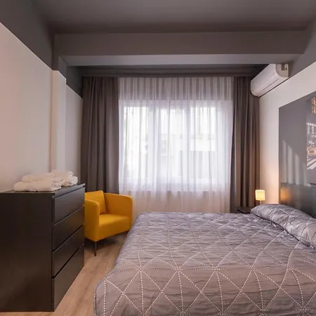 Hip Waterfront With A Striking View Apartment