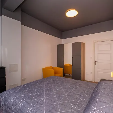 Apartment Hip Waterfront With A Striking View *