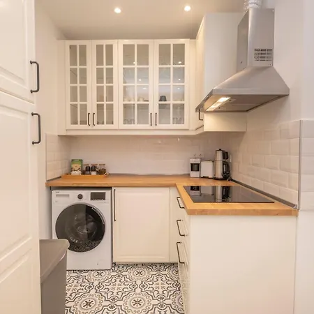 Apartment Hip Waterfront With A Striking View Istanbul