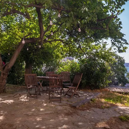 Apartamento Hip Waterfront With A Striking View